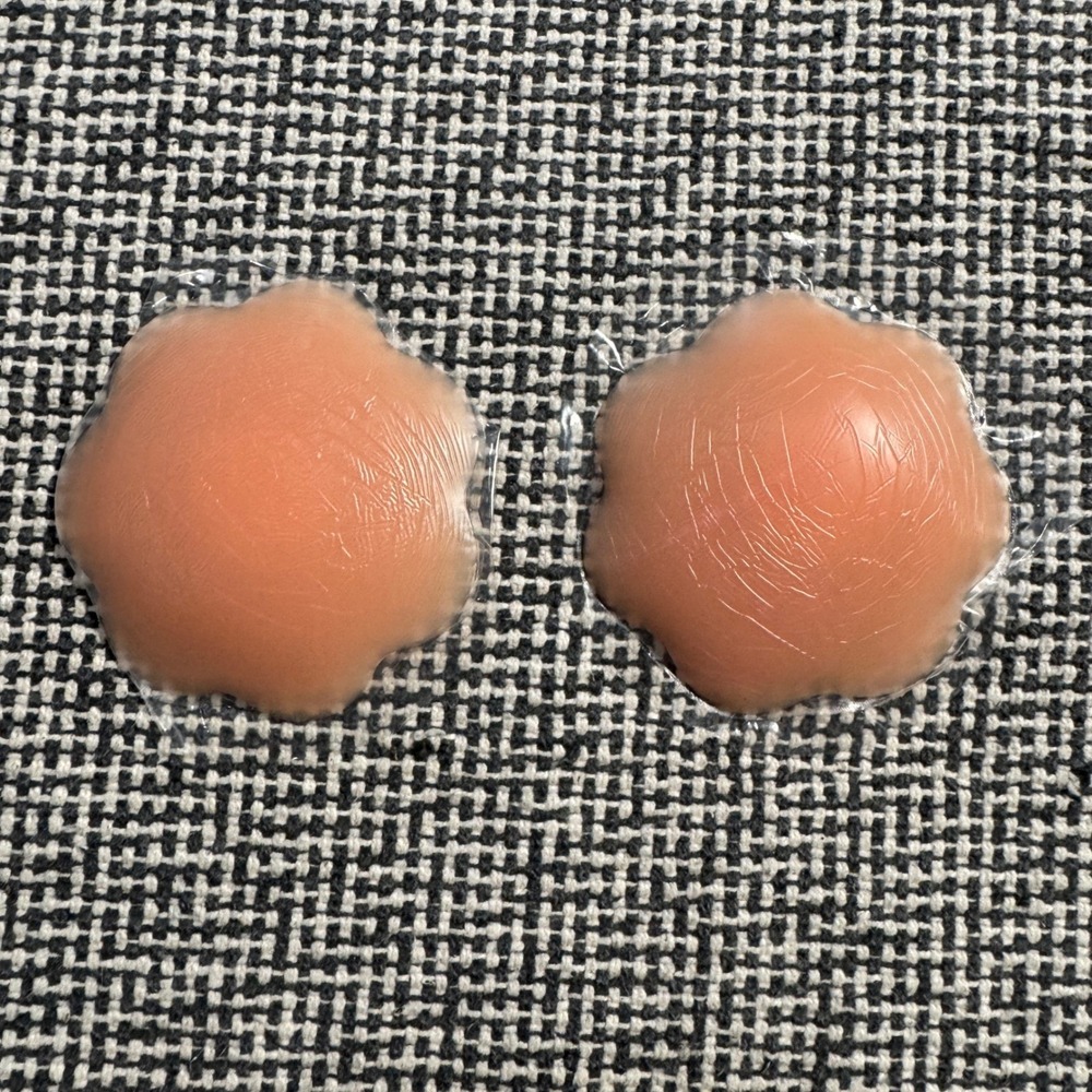 Womens Silicone Nipple Covers Flower Shape Reusable Adhesive Pasties Nude 1 Pair